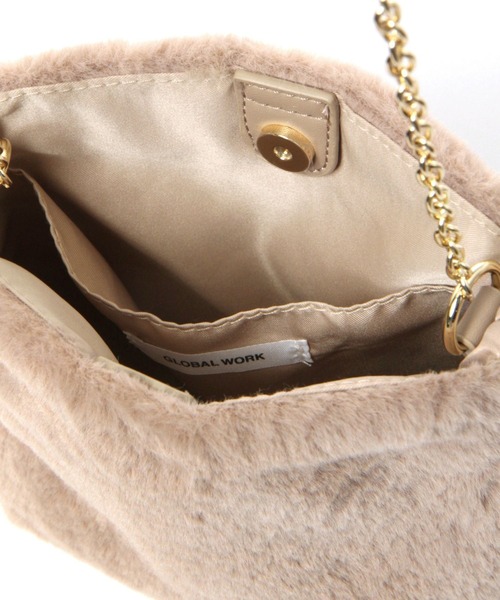 GLOBAL WORK（グローバルワーク）の「フワフワ縦型チェーンBAG/983945（ショルダーバッグ・キッズ・ホワイト/ベージュ・FREE）」の10枚目の写真