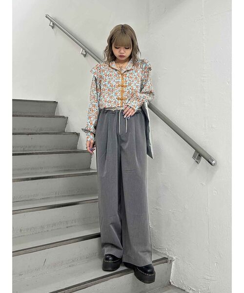 jouetie（ジュエティ）の「ショルダーフリルショートチャイナシャツ（シャツ/ブラウス・レディース・ブルー/ブラック/アイボリー/ピンク・MEDIUM）」の14枚目の写真