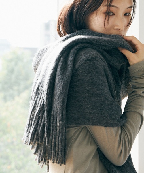 レア～MUVEILのフェイクファーケープ　黒　新品 ファーケープ 毛皮 フォックス ファー SAGAブルーフロスト