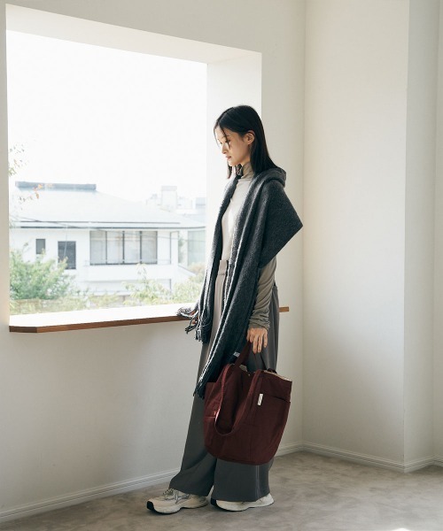 marjour（マージュール）の「MOCHI STOLE（マフラー・レディース・チャコール・FREE）」の10枚目の写真