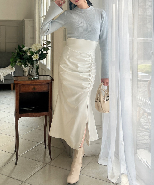 MIIA(ミーア)の「プチネックパール袖フレアニット(ニット/セーター・レディース・オフホワイト/ブルー/ブラック・FREE)」の12枚目の写真