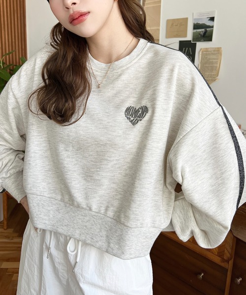 moment+（モーメントプラス）の「TC裏毛ロゴハート刺繍ラメライン