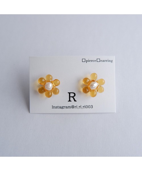 tone（トーン）の「【R】小粒なチェコガラスフラワーピアス(MA)（ピアス（両耳用）・レディース・ホワイト/グリーン/その他1/その他2/その他3/ピンク系その他/その他/オリーブ/ピンク・FREE）」の16枚目の写真