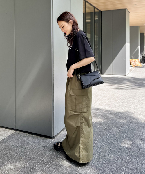 JOINT WORKS(ジョイントワークス)の「ミニリップカーゴマキシスカート(スカート・レディース・ブラック/カーキ/ホワイト/グレー・SMALL/MEDIUM)」の18枚目の写真