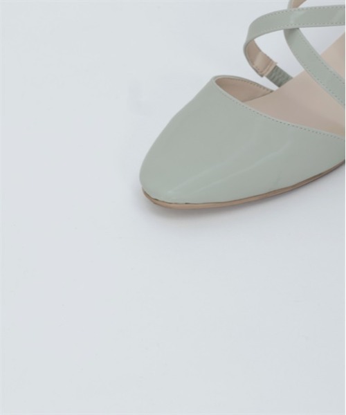 axes femme(アクシーズファム)の「クロスストラップパンプス(パンプス・レディース・グリーン/ブラック/グレイッシュベージュ・MEDIUM/LARGE)」の7枚目の写真