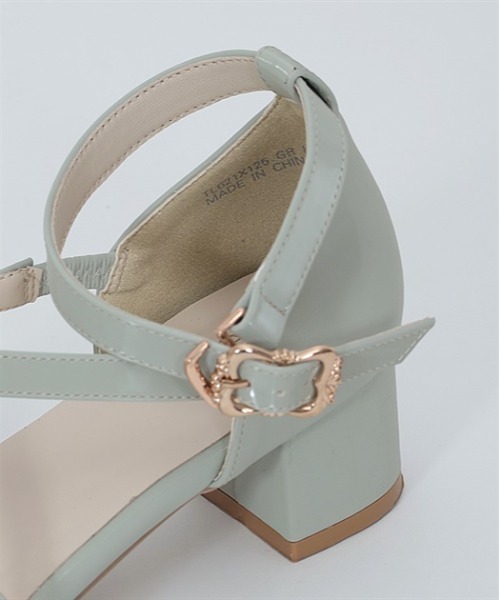 axes femme(アクシーズファム)の「クロスストラップパンプス(パンプス・レディース・グリーン/ブラック/グレイッシュベージュ・MEDIUM/LARGE)」の9枚目の写真