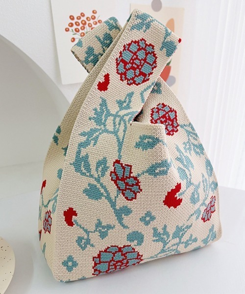 Miniministore（ミニミニストア）の「マルシェバッグ ニットバッグ ミニトート（トートバッグ・レディース・ブラック×レッド/アイボリー/ゼブラ/ブラック系2/ブルー/グリーン×ピンク/ネイビー/ピンク系1/ピンク系2/レオパード/ブラウン/ブラック系1/ベージュ系1/ベージュ系2/ホワイト系3/ホワイト系5/ブラウン系1/ライトブルー/ホワイト系1/ホワイト系2/ブラック系/ピンク系3/イエロー系1/ブラック×ホワイト/グリーン系2/ネイビー系1/パープル系1/ベージュ系3/ブラック系4/ブラック系5/ブルー系/ホワイト系7/ブラック系3/ホワイト系6・FREE）」の18枚目の写真