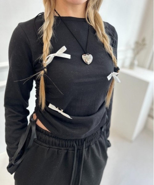 ipugo（イプゴ）の「ipugo/イプゴ シャーリングリボン トップス 夏物 夏服（Tシャツ/カットソー・レディース・ブラック/ホワイト/グレー・FREE）」の14枚目の写真