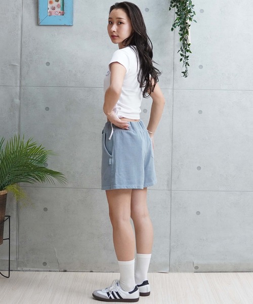 RVCA（ルーカ）の「【ムラサキスポーツ限定】RVCA/ルーカ 半袖Tシャツ/チビT ワッペンロゴ BE043-P23（Tシャツ/カットソー・レディース・ホワイト/ブラック・M/S）」の9枚目の写真