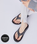 OOFOS(ウーフォス)の「シューズ(サンダル)」