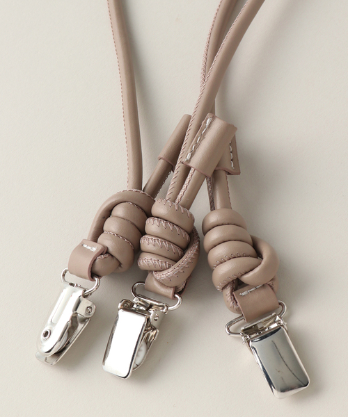 Spick & Span(スピックアンドスパン)の「【LEFIJE/レフィエ】 ホソレザーサスペンダー(サスペンダー・レディース・ライトグレー/ブラック・FREE)」の4枚目の写真