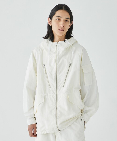 marka（マーカ）の「STUDIOUS別注 TECH ECWCS JACKET（ミリタリージャケット・メンズ・ホワイト/ブラック/ダークグレー・1/2）」の4枚目の写真