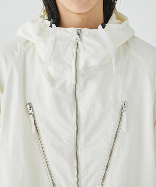marka（マーカ）の「STUDIOUS別注 TECH ECWCS JACKET（ミリタリージャケット・メンズ・ホワイト/ブラック/ダークグレー・1/2）」の10枚目の写真