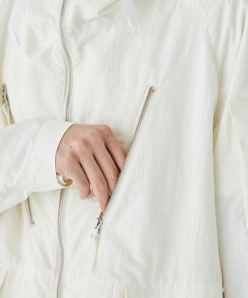 marka（マーカ）の「STUDIOUS別注 TECH ECWCS JACKET（ミリタリージャケット・メンズ・ホワイト/ブラック/ダークグレー・1/2）」の12枚目の写真