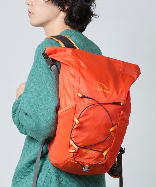 L.L.Bean(エルエルビーン)の「エル・エル・ビーン・ウォータープルーフ・ストアウェイ・デイ・パック(バックパック/リュック・レディース・ブルーグリーン/ブラック/オレンジ/オリーブドラブ/グレー・ONE SIZE)」の20枚目の写真