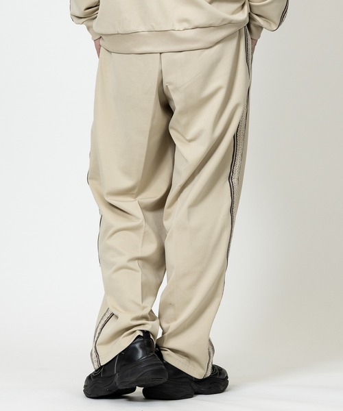 3】〔THRASHER/スラッシャー〕サイドライン ワイドトラックパンツ