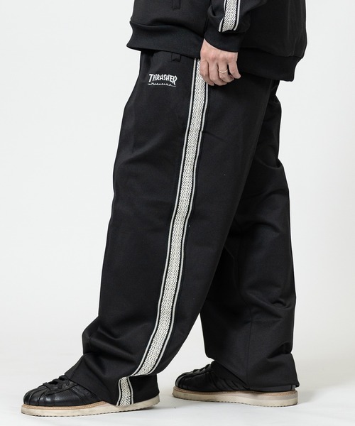 THRASHER(スラッシャー)の「【3】〔THRASHER/スラッシャー〕サイドライン ワイドトラックパンツ(ジャージ・メンズ・オフホワイト/グリーン/ブラック/ベージュ・LARGE/MEDIUM/X-LARGE)」の11枚目の写真