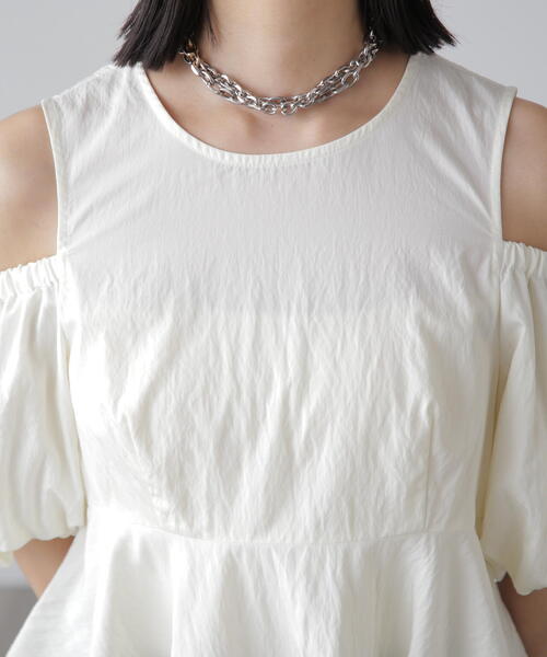 FREE'S MART（フリーズマート）の「◆オフショルペプラムブラウス（シャツ/ブラウス・レディース・ブラック/ホワイト/イエロー・FREE）」の4枚目の写真