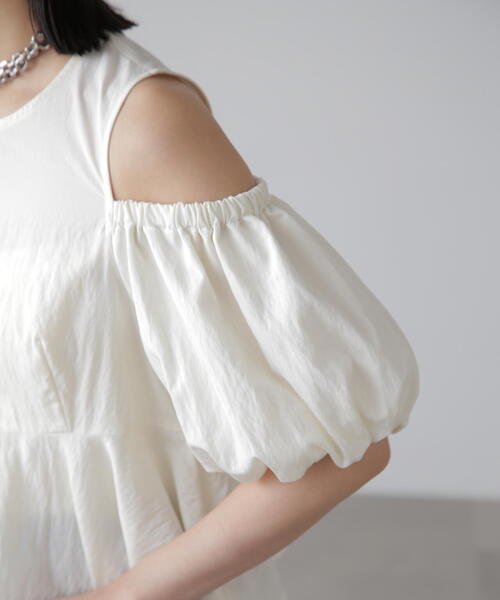 FREE'S MART（フリーズマート）の「◆オフショルペプラムブラウス（シャツ/ブラウス・レディース・ブラック/ホワイト/イエロー・FREE）」の5枚目の写真