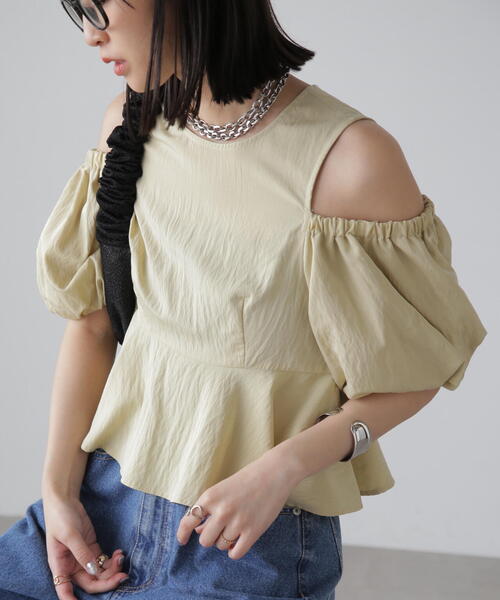 FREE'S MART（フリーズマート）の「◆オフショルペプラムブラウス（シャツ/ブラウス・レディース・ブラック/ホワイト/イエロー・FREE）」の15枚目の写真