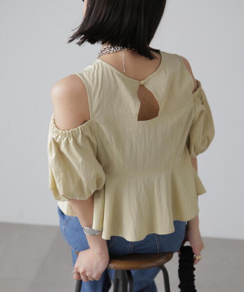 FREE'S MART（フリーズマート）の「◆オフショルペプラムブラウス（シャツ/ブラウス・レディース・ブラック/ホワイト/イエロー・FREE）」の16枚目の写真