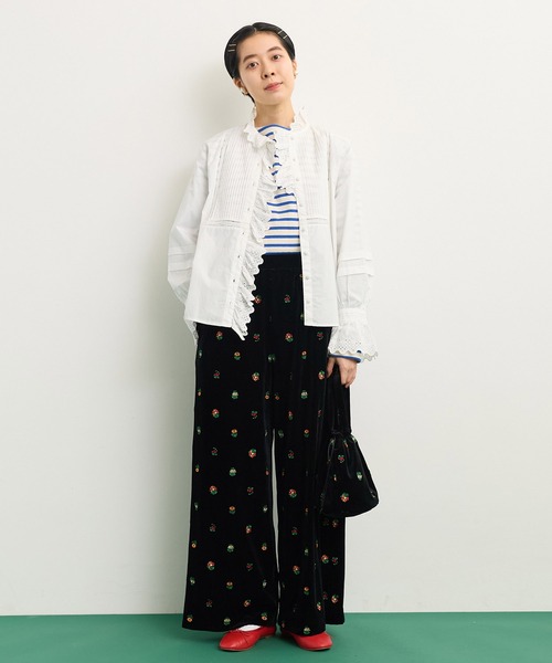 CHILD WOMAN(チャイルドウーマン)の「ベロアカラフル刺繍 きんちゃくBAG(ハンドバッグ・レディース・ブラック・FREE)」の4枚目の写真
