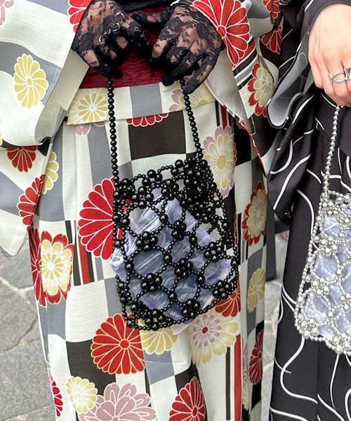 apres jour mignon（アプレジュールミニョン）の「ビジューバッグ【ZOZOTOWN限定アイテム】（ハンドバッグ・レディース・オフホワイト/ブラック/シルバー・フリー）」の4枚目の写真