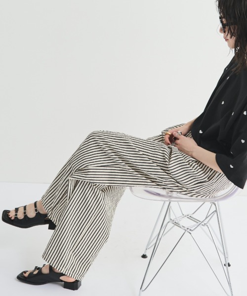 MERLOT（メルロー）の「ストライプイージーロングパンツ（その他パンツ・レディース・ブラック/ブラウン・FREE）」の11枚目の写真