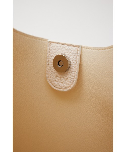セール】AIRY F/LEATHER CROSS BODY BAG エアリー フェイク