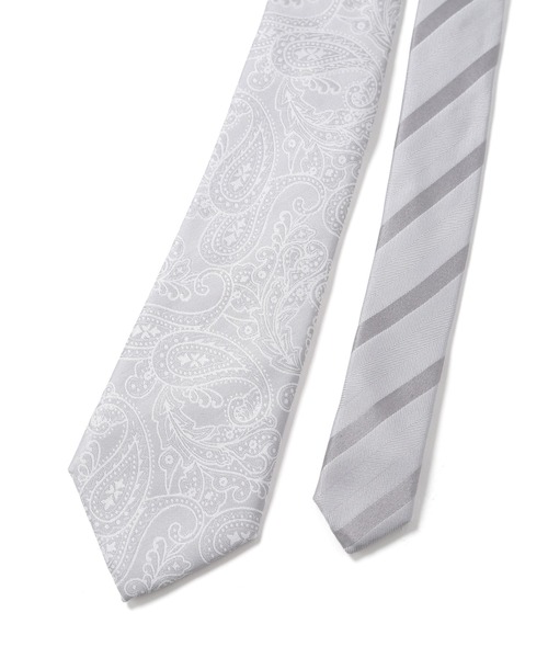 CROWDED CLOSET(クラウデッドクローゼット)の「<クレリックタイ>シャドーペイズリー柄/シャドーストライプ(同素材チーフ・ボウタイあり)(ネクタイ・メンズ・シルバー/ボルドー/ネイビー/オレンジ/ブルー・FREE)」の6枚目の写真