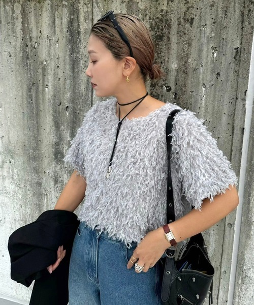 HEILIS(ヘイリス)の「《hideka select》フェザープルオーバートップス / 半袖 シアー フリンジ(Tシャツ/カットソー・レディース・グレー/アイボリー・FREE)」の2枚目の写真