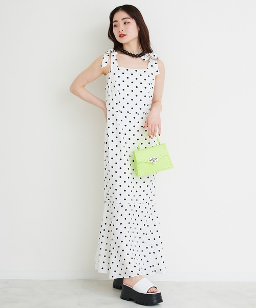 Narcissus(ナルシス)の「ドットリボンマーメイドワンピース(ワンピース・レディース・ブラック/ホワイト・FREE)」の3枚目の写真