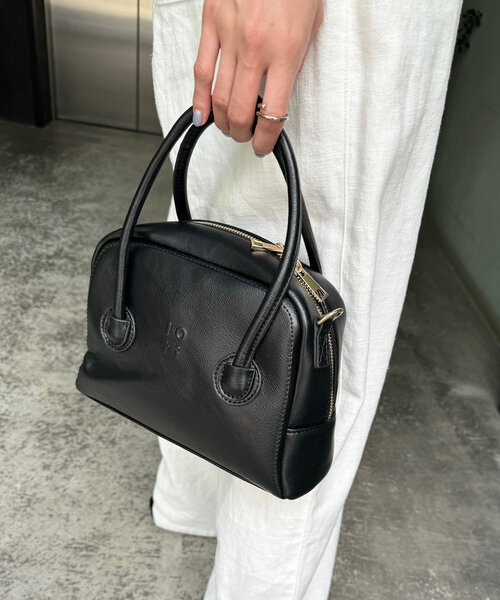 loti（ロティ）の「loti エンボスロゴボストン（ボストンバッグ・レディース・ブラウン/ベージュ/ブラック・ONE SIZE）」の4枚目の写真