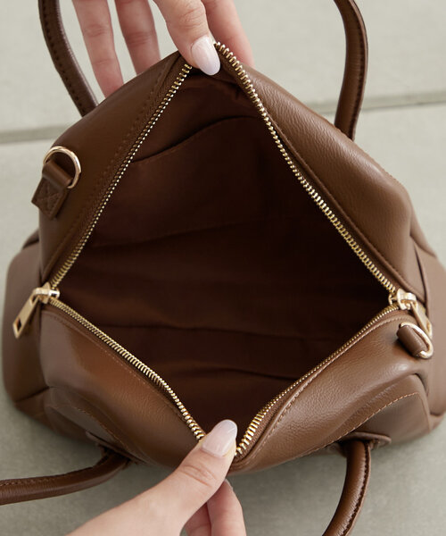 loti（ロティ）の「loti エンボスロゴボストン（ボストンバッグ・レディース・ブラウン/ベージュ/ブラック・ONE SIZE）」の16枚目の写真