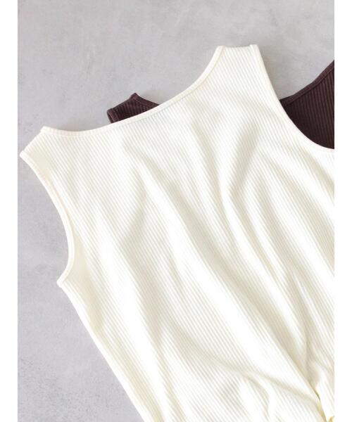 Lugnoncure（ルノンキュール）の「【抗菌防臭】リブボートネックタンクトップ（タンクトップ・レディース・ダークブラウン/レッド/ブラック/オフホワイト・F）」の2枚目の写真