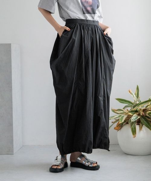 LOWRYS FARM(ローリーズファーム)の「ドロストコクーンスカート 133510(スカート・レディース・カーキ/ブラック/アイボリー・FREE)」の7枚目の写真