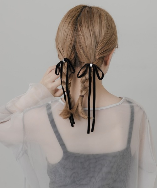 SMELLY（スメリー）の「『WEB/一部店舗限定』ベロアリボン2セットヘアカフ（その他ヘアアクセサリー・レディース・ブラック・-）」の5枚目の写真