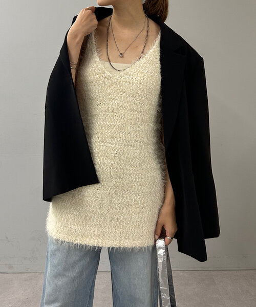 SHENERY(シーナリー)の「【レイヤードに◎】ポンポンヤーンキャミチュニック(ニット/セーター・レディース・アイボリー/グレー・FREE)」の9枚目の写真