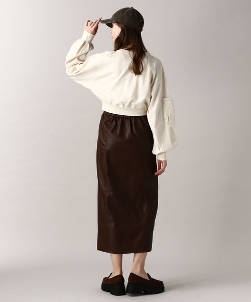 FOREVER 21（フォーエバー トゥエンティーワン）の「【2024FW】ピグメント裏毛スウェットプルオーバー（スウェット・レディース・オフホワイト/ネイビー/グレー/ピンク・FREE）」の11枚目の写真