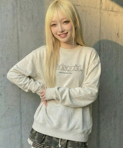 MAHAGRID（マハグリッド）の「『mahagrid/マハグリッド』THIRD LOGO CREWNECK/サードロゴクルーネックスウェットシャツ（スウェット・レディース・グレー/チャコールグレー/アイボリー/ブラック・S/M/L/XL）」の20枚目の写真