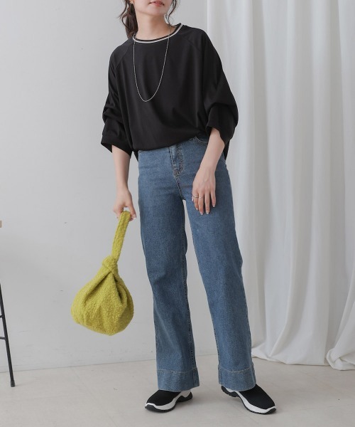Bou Jeloud(ブージュルード)の「衿ライン2WAYスリーブプルオーバー(Tシャツ/カットソー・レディース・キャメル/パープル/ブラック・FREE)」の5枚目の写真