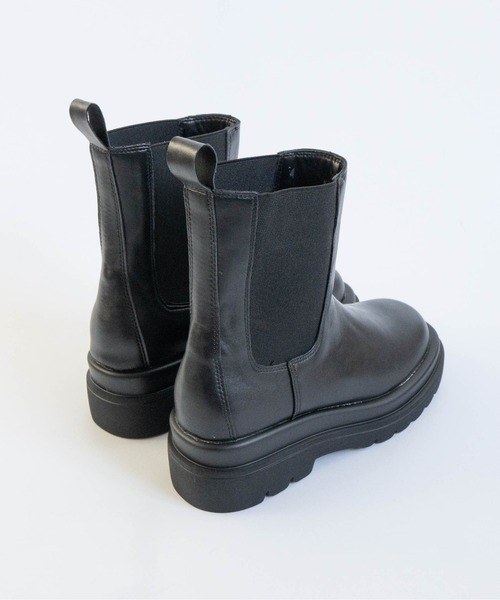 Fabby fabby（ファビィーファビィー）の「サイドゴアブーツ（ブーツ・レディース・ブラック・SMALL/MEDIUM/LARGE）」の2枚目の写真