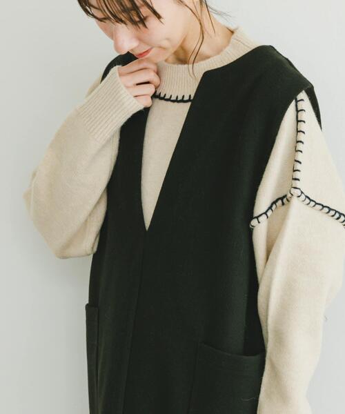 ITEMS URBANRESEARCH(アイテムズ アーバンリサーチ)の「ステッチクルーネックニット(ニット/セーター・レディース・ブラウン/ピンク/ブルー/オフホワイト・FREE)」の5枚目の写真