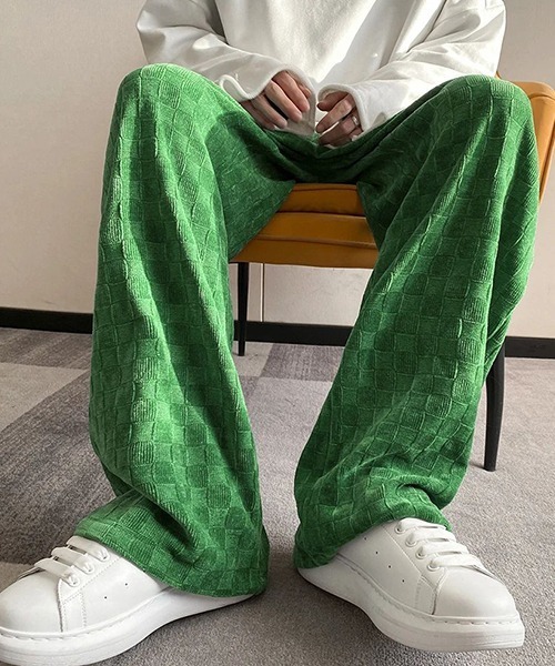 B.I.D.(ビーアイディー)の「《WARAIJOGO》ベロアチェックストレートパンツ(その他パンツ・レディース・ブラック/グリーン・FREE)」の4枚目の写真