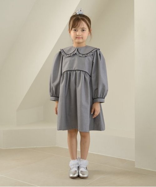 Lycee mine（リセマイン）の「【オケージョン】外せる衿付きワンピース（シャツワンピース・キッズ・ブラック/ライトベージュ/グレー・130cm/120cm/110cm/100cm）」の2枚目の写真