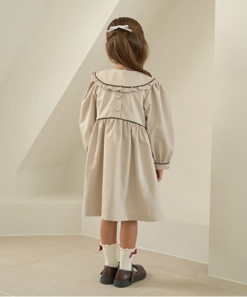 Lycee mine（リセマイン）の「【オケージョン】外せる衿付きワンピース（シャツワンピース・キッズ・ブラック/ライトベージュ/グレー・130cm/120cm/110cm/100cm）」の12枚目の写真