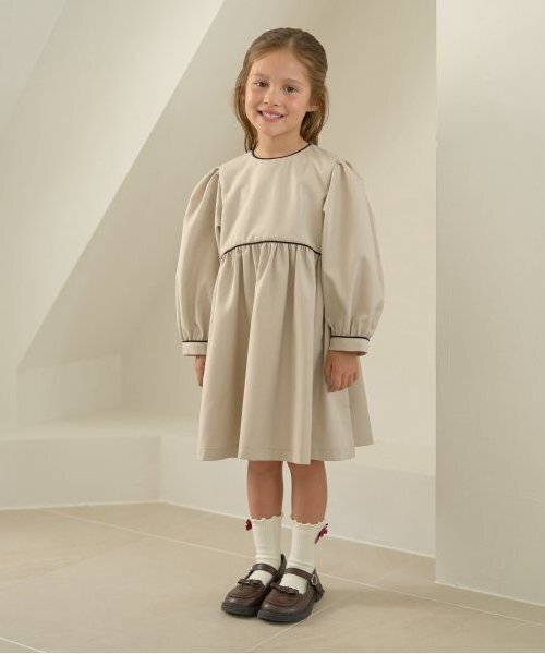 Lycee mine（リセマイン）の「【オケージョン】外せる衿付きワンピース（シャツワンピース・キッズ・ブラック/ライトベージュ/グレー・130cm/120cm/110cm/100cm）」の13枚目の写真
