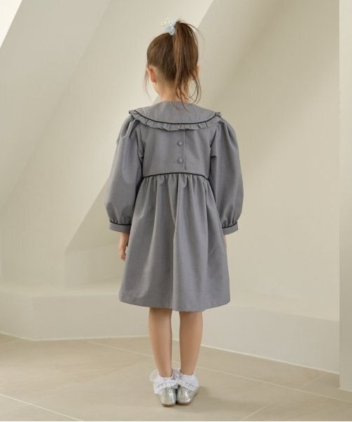 Lycee mine（リセマイン）の「【オケージョン】外せる衿付きワンピース（シャツワンピース・キッズ・ブラック/ライトベージュ/グレー・130cm/120cm/110cm/100cm）」の19枚目の写真