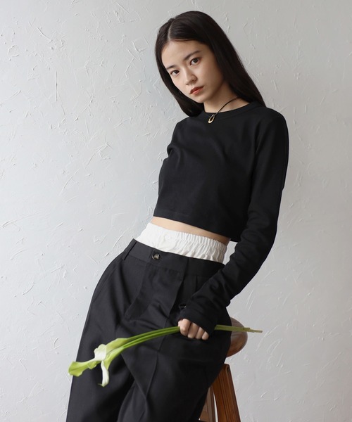 ENC（エンク）の「cropped crew neck pullover / クロップドクルーネックプルオーバー（Tシャツ/カットソー・レディース・チャコールグレー/オフホワイト/ブラック・FREE）」の3枚目の写真