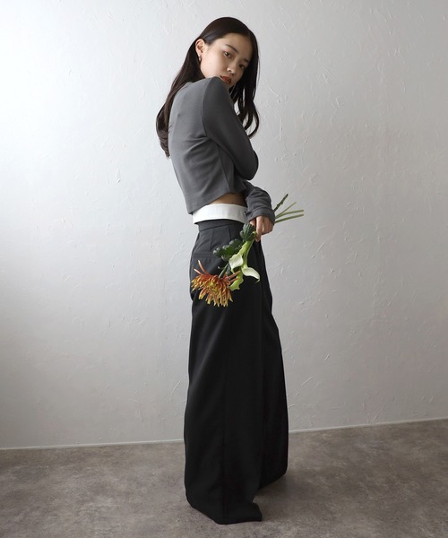 ENC（エンク）の「cropped crew neck pullover / クロップドクルーネックプルオーバー（Tシャツ/カットソー・レディース・チャコールグレー/オフホワイト/ブラック・FREE）」の22枚目の写真